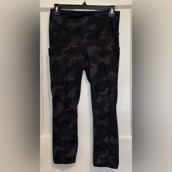 Yogalicious Lux Cropped‎ Yoga Pants for Women - Picture 1 of 5